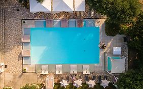 Nefeli Hotel
